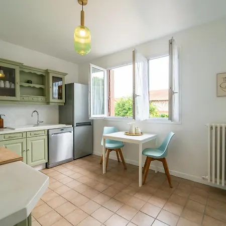 Foch Villa